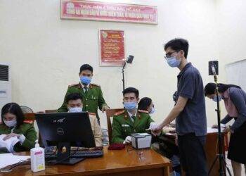 Cấp thẻ căn cước công dân gắn chip cho toàn dân trước ngày 30/9