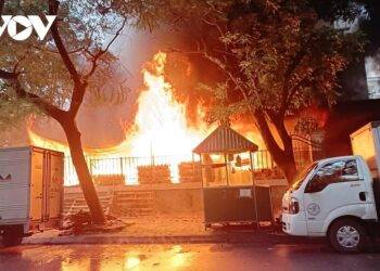 Hiện trường vụ cháy thiêu rụi căn biệt thự ở Hoàng Mai, Hà Nội