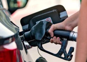 Hôm nay, giá xăng giảm 1.000 - 1.500 đồng/lít?