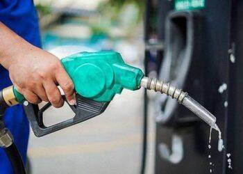 Không ngoài dự đoán, giá xăng giảm lần thứ 4 liên tiếp