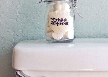 Mẹo làm sạch toilet cực nhanh, cực tiện giúp chị em nhàn tênh
