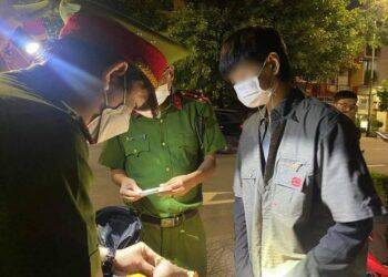 Một nam sinh viên khai nhận hút cần sa để “tỉnh táo học bài”