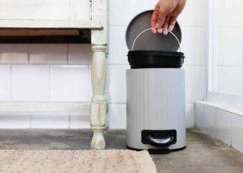 Nói lời tạm biệt với mùi hôi nhà tắm