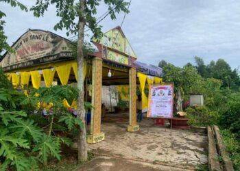 phat hien thi the nguoi dan ong dang phan huy ben tren phu tam bat nilon Đắk Lắk: Phát hiện thi thể người đàn ông đang phân hủy dưới tấm bạt nilon Phát hiện thi thể người đàn ông đang phân hủy, bên trên phủ tấm bạt nilon