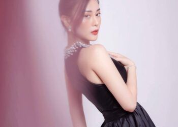 Phương Oanh liên tục thể hiện sự vui vẻ giữa ồn ào tình cảm, khẳng định: 'Tâm bạn trắng hay đen, thời gian sẽ có câu trả lời rõ nhất'