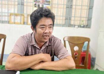 Tạm giữ 2 đối tượng liên quan vụ 40 người bơi qua sông về Việt Nam