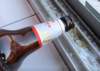 5 cách vệ sinh cửa sổ luôn sạch, nhà luôn mát