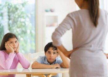 5 thói quen phổ biến của cha mẹ có thể ảnh hưởng tiêu cực tới sự thành công của con