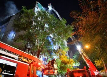 diem chet khien chay quan karaoke kho thoat than Những 'điểm chết' khiến người bị nạn khó thoát thân khi xảy ra cháy tại quán karaoke 'Điểm chết' khiến cháy quán karaoke khó thoát thân