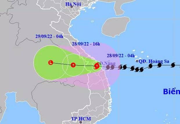 Đổ bộ với sức gió giật tới cấp 13, bão số 4 suy yếu thành áp thấp nhiệt đới trong 12 giờ