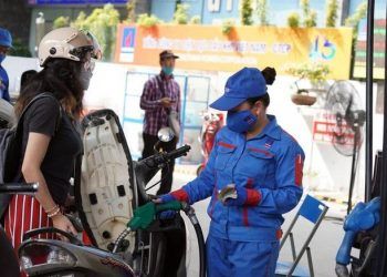 Dự báo giá xăng dầu giảm mạnh, RON 95 chỉ hơn 22.000 đồng/lít