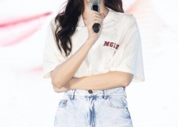 Hoa hậu Thùy Tiên lên tiếng sau khi gây tranh cãi về việc kêu gọi từ thiện