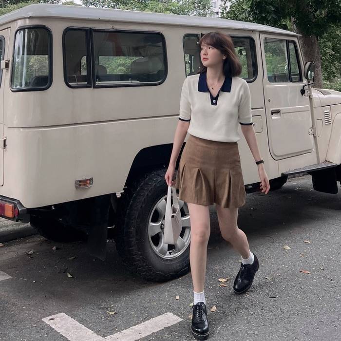 Hóa thân thành 'nàng thơ' bên cạnh siêu xe G63, Hải Tú được netizen nhiệt tình 'đẩy thuyền' với Sơn Tùng