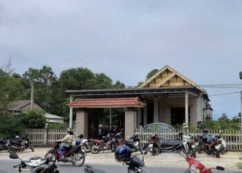 Học sinh lớp 8 trốn trên trần nhà, giả báo tin bị bắt cóc đòi tiền chuộc