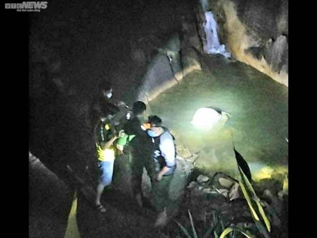 Khánh Hòa: Phát hiện thi thể nam giới trong bao tải Khánh Hòa: Phát hiện thi thể nam giới trong bao tải