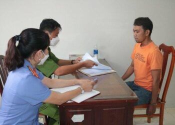 Khởi tố, tạm giam kẻ giết người tình rồi chở thi thể đi đầu thú