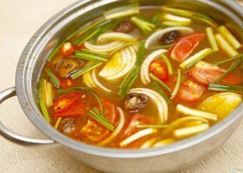 Mẹo vặt gia đình: Mẹo làm nước lẩu nhanh, ngọt, không cần ninh xương