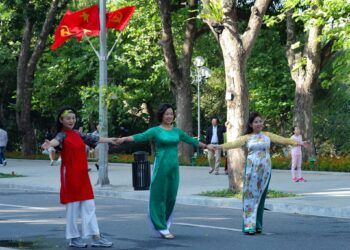 Nghỉ Tết âm 9 ngày để người lao động được nghỉ ngơi