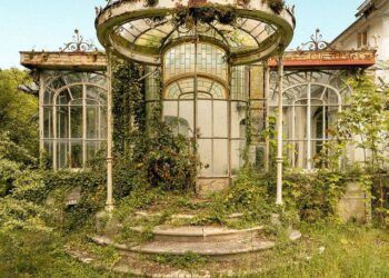 nhung dia diem da bi bo hoang nhung van khien nguoi ta choang ngop truoc v 13 công trình kiến trúc bị bỏ hoang nhưng khiến người ta choáng ngợp bởi vẻ đẹp đặc biệt này Những địa điểm đã bị bỏ hoang nhưng vẫn khiến người ta choáng ngợp trước vẻ đẹp của sự hoang tàn