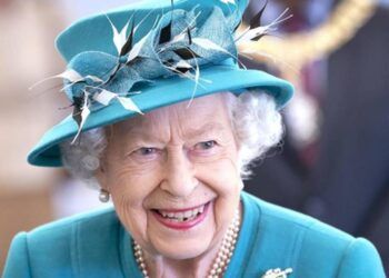 Nữ hoàng Anh Elizabeth II qua đời: Nhà Trắng treo cờ rủ, các nước chia buồn