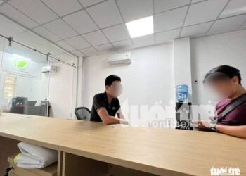 phanh phui rau vietgap dom mua chung nhan vietgap de nhu mua rau Phanh phui vụ mua rau ngoài chợ rồi dán nhãn VietGAP: Có được giấy chứng nhận VietGAP dễ như ăn cháo Phanh phui rau VietGAP dỏm: Mua chứng nhận VietGAP dễ như mua rau?