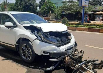 Tạm giữ tài xế lái ô tô tông 3 thiếu niên thương vong