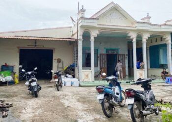 Thiếu niên bị cảnh sát đuổi theo đánh đập nói gì?