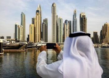 Thực tế cuộc sống xa hoa ở Dubai