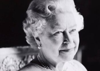 Việt Nam gửi điện chia buồn Nữ hoàng Anh qua đời