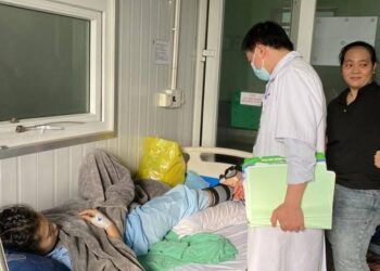 Vụ cháy karaoke ở Bình Dương: Nạn nhân kể giây phút chạm cửa tử, nhảy lầu thoát thân