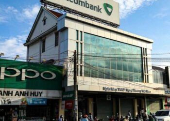 Xuất hiện clip toàn cảnh vụ nổ súng cướp ngân hàng ở Đồng Nai