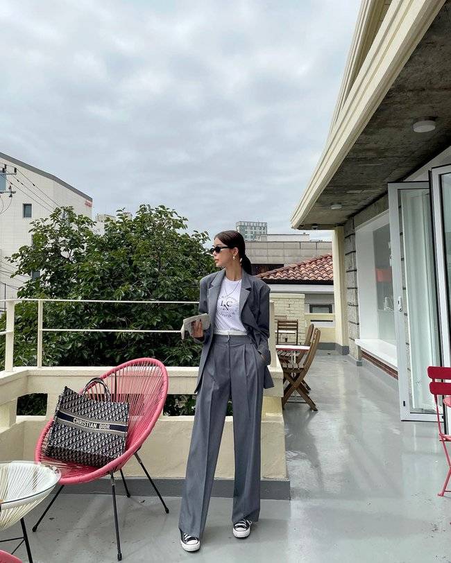 10 công thức diện blazer và quần âu dành cho nàng công sở