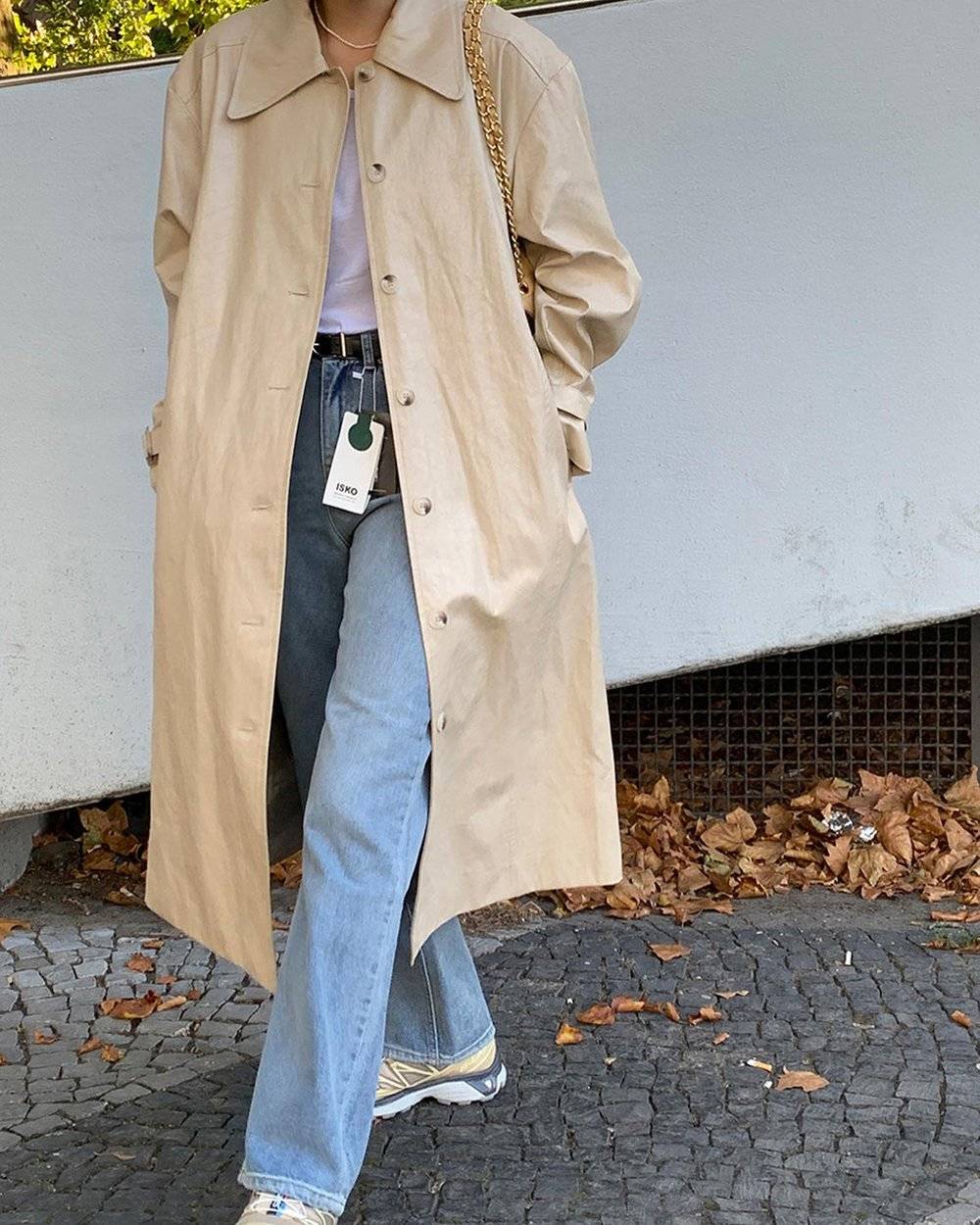 5 kiểu áo khoác bạn nên mua dáng rộng để trông sành điệu hơn