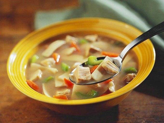 8 thói quen khi ăn cơm 'độc hại' của người Việt, hãy thay đổi ngay trước khi dạ dày, thực quản 'rước' đủ thứ bệnh