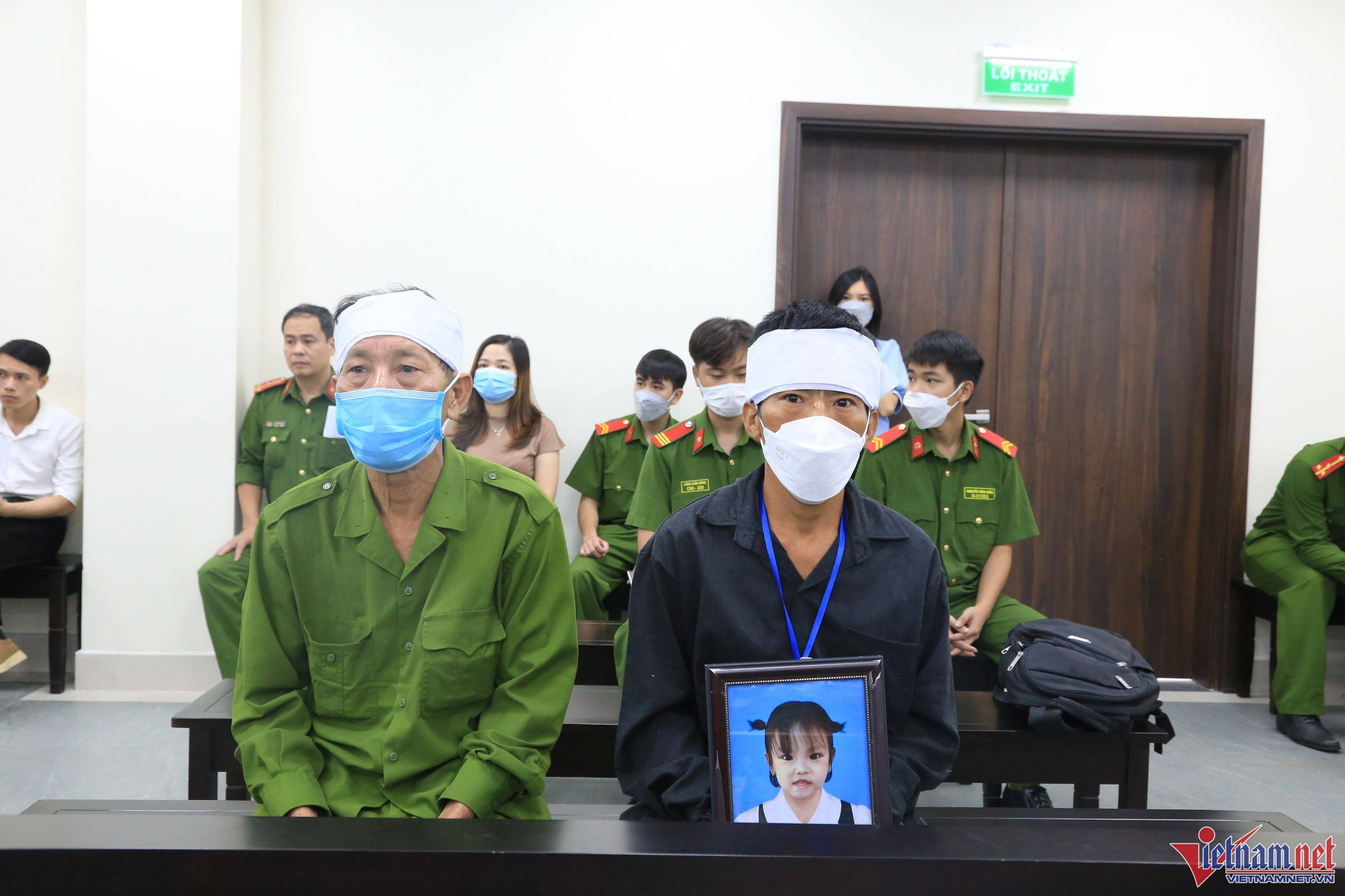 Bắn đinh vào đầu bé gái 3 tuổi, Nguyễn Trung Huyên bị đề nghị án tử