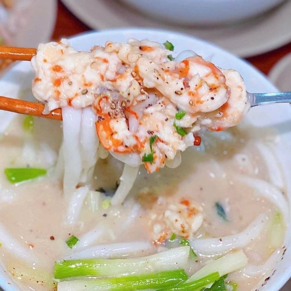 Bánh canh mặn nước cốt dừa - món ăn lạ miệng mang hồn quê miền Tây Bánh canh mặn nước cốt dừa - món ăn lạ miệng mang hồn quê miền Tây