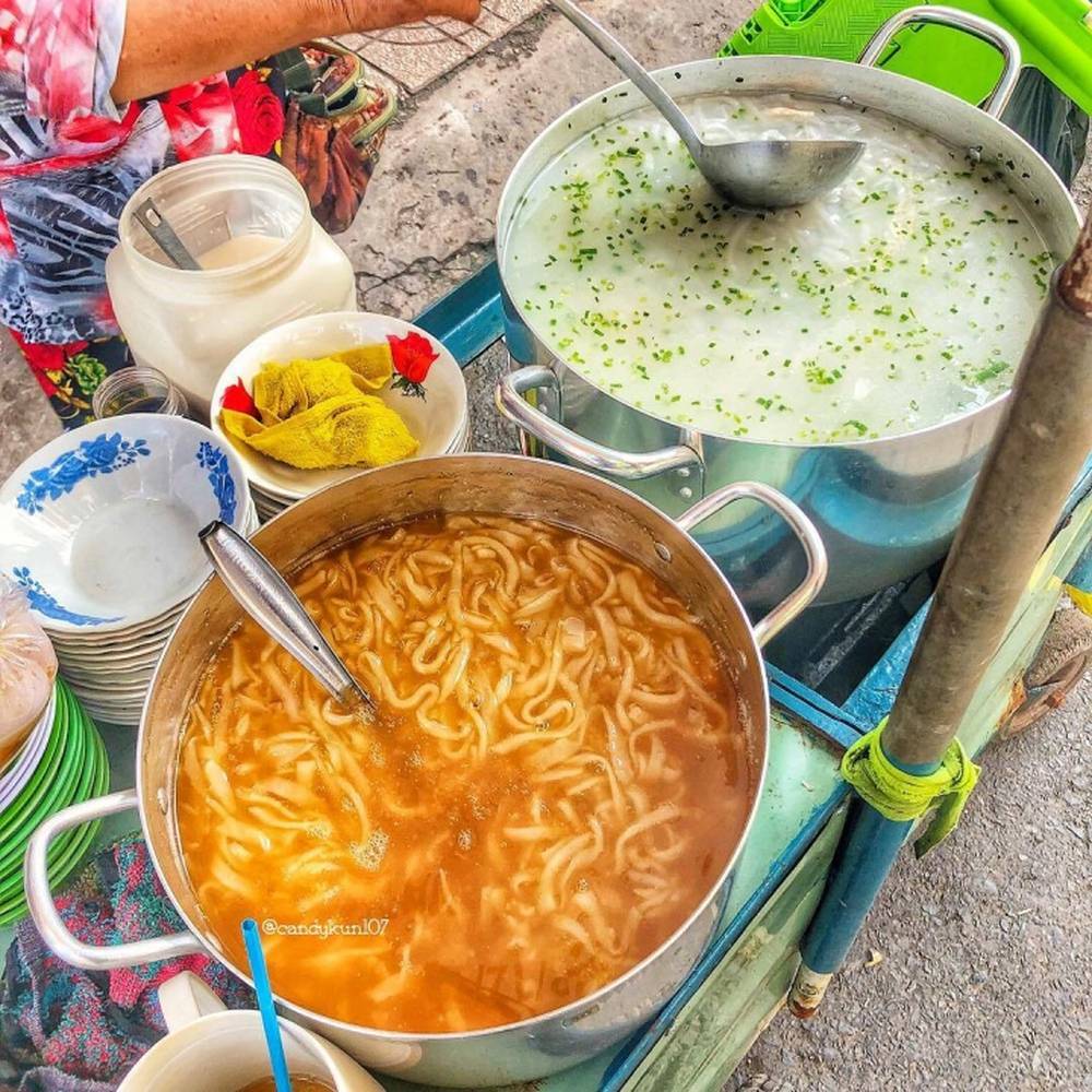 Bánh canh mặn nước cốt dừa - món ăn lạ miệng mang hồn quê miền Tây Bánh canh mặn nước cốt dừa - món ăn lạ miệng mang hồn quê miền Tây