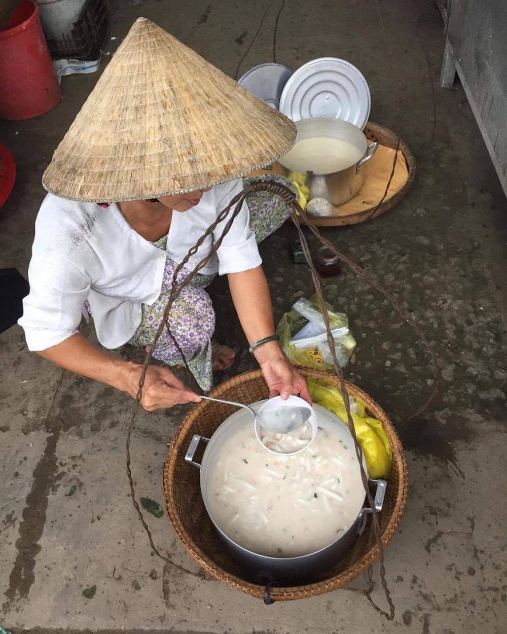 Bánh canh mặn nước cốt dừa - món ăn lạ miệng mang hồn quê miền Tây Bánh canh mặn nước cốt dừa - món ăn lạ miệng mang hồn quê miền Tây