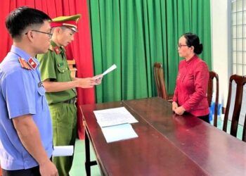 Bắt người phụ nữ ở Đắk Lắk lừa đảo ‘chạy việc' cho 48 người