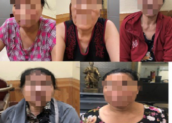 Bắt nhóm phụ nữ U60, U70 ở Hà Nội chơi xóc đĩa online