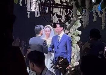 Bầu Hiển cùng Đỗ Vinh Quang, Đỗ Mỹ Linh nhảy dolce trong đám cưới