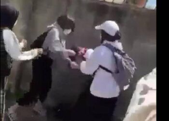 Bức xúc nữ sinh Đắk Lắk bị đánh hội đồng trong tiếng reo hò phản cảm