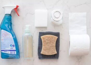 Cách làm sạch những bức tường màu trắng