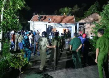 Công an Quảng Nam vây bắt kẻ chặn đường chém 2 ông cháu thương vong