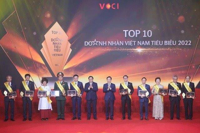 Công bố Top 10 doanh nhân tiêu biểu nhất Việt Nam 2022: Chỉ có 1 tỷ phú USD góp mặt