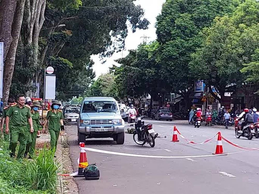 Đang bao vây lâm viên truy tìm đối tượng đâm chết người sau va chạm giao thông