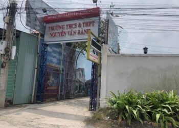 Điều tra vụ nam sinh lớp 11 ở Long An bị bạn đánh tử vong