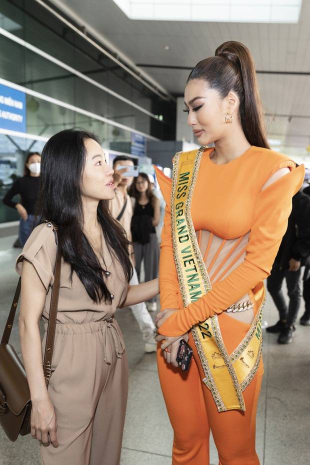 Đoàn Thiên Ân chính thức lên đường đến Miss Grand International 2022