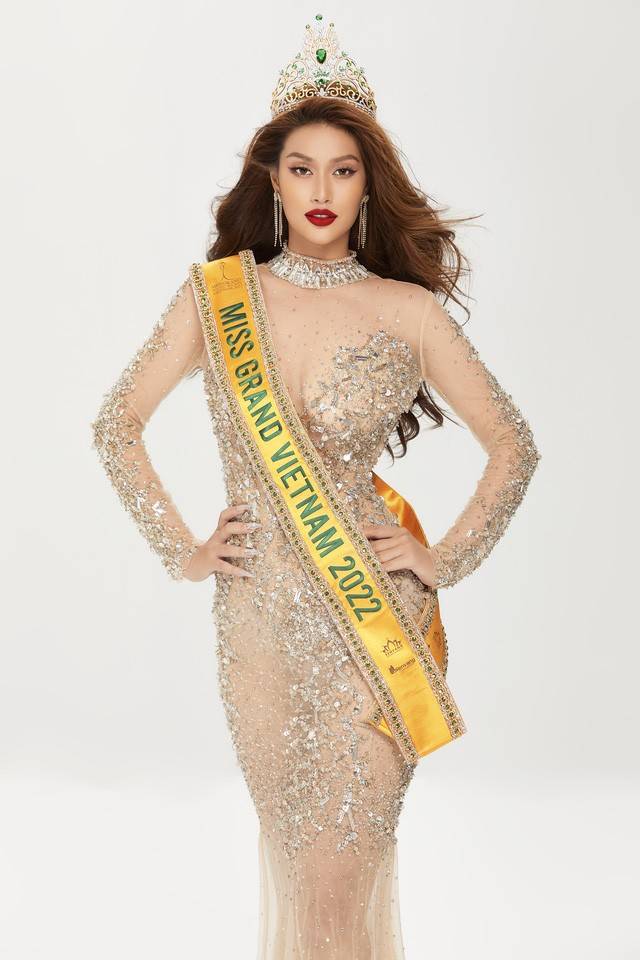 Đoàn Thiên Ân chính thức lên đường đến Miss Grand International 2022