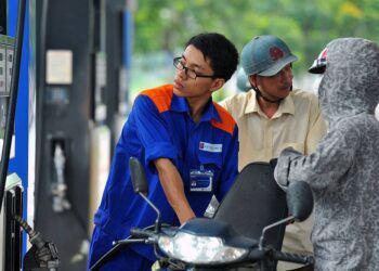 Giá xăng dầu ngày mai có thể tăng mạnh